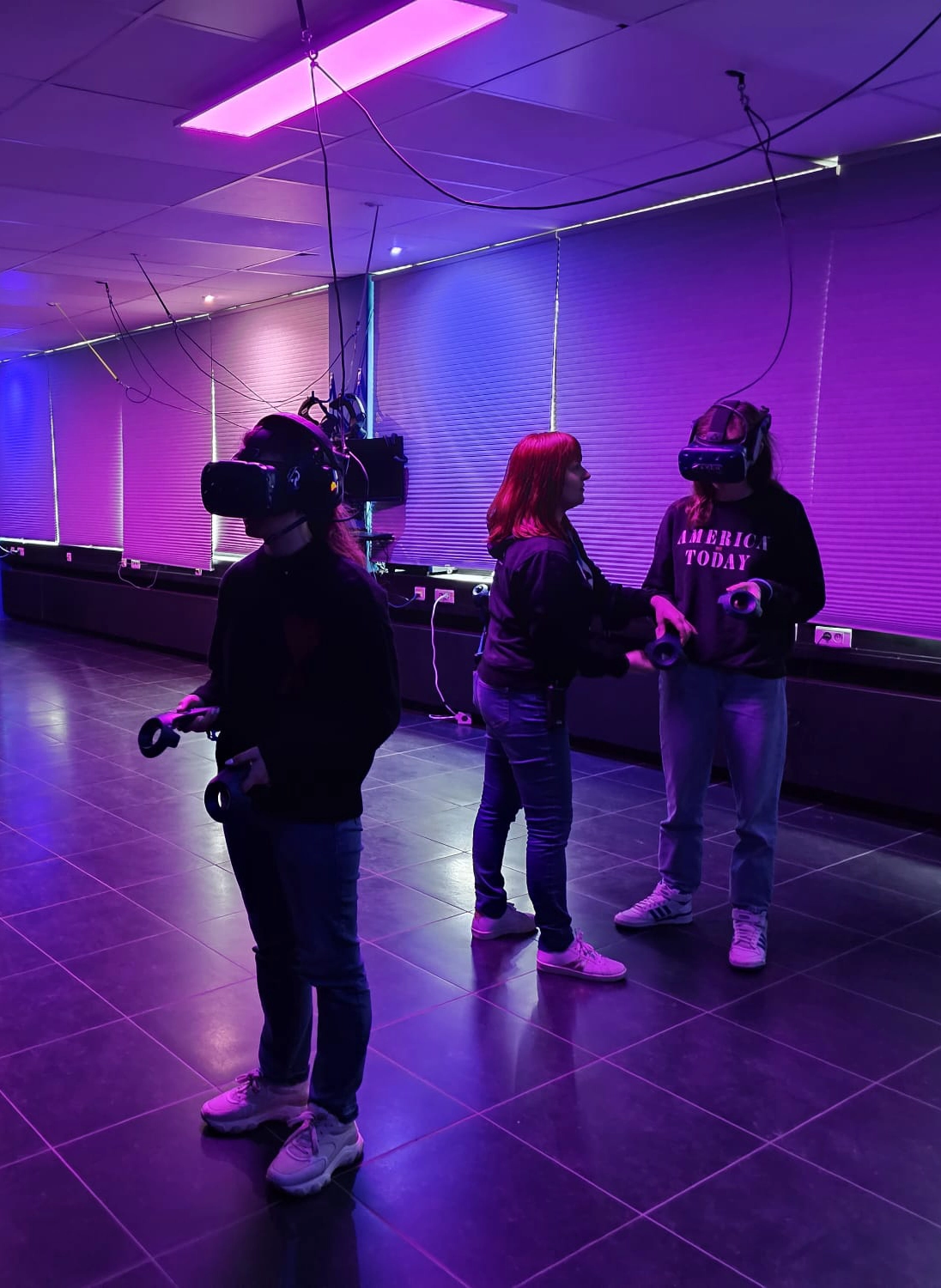 VR